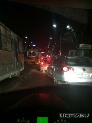 В Орле пьяный автомеханик на угнанной машине ДПС устроил ДТП В Орле пьяный автомеханик на угнанной машине ДПС устроил ДТП