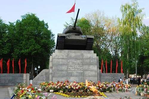 8 мая в сквере Танкистов пройдёт Городской митинг Памяти 8 мая в сквере Танкистов пройдёт Городской митинг Памяти