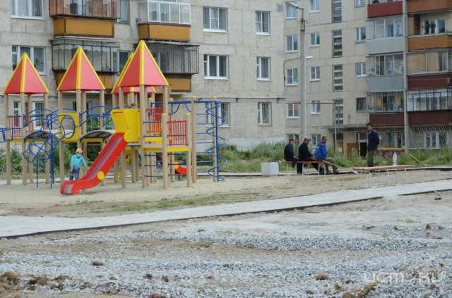 В Болхове благоустроят дворы и парк В Болхове благоустроят дворы и парк