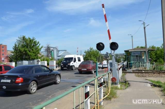 Переезд в пер. Маслозаводском все же может быть закрыт Переезд в пер. Маслозаводском все же может быть закрыт