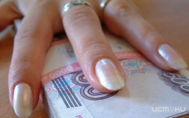В Новодеревеньковском районе Орловской области местная жительница обокрала своего знакомого В Новодеревеньковском районе Орловской области местная жительница обокрала своего знакомого