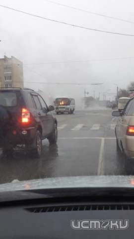 В Орле водитель маршрутки сам потушил горящую кабину В Орле водитель маршрутки сам потушил горящую кабину