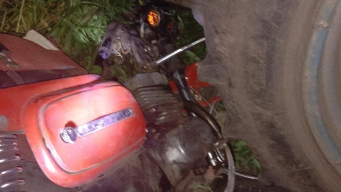 На Орловщине пьяный 18-летний тракторист сбил парней на мотоцикле