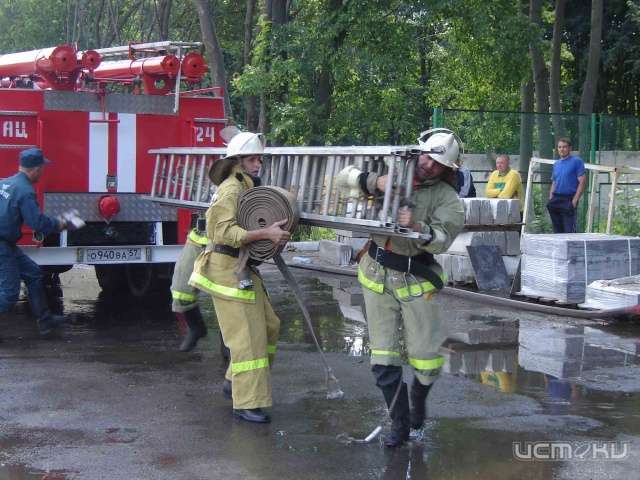 В Орле пройдет традиционная акция «Пожарные и спасатели - детям» В Орле пройдет традиционная акция «Пожарные и спасатели - детям»