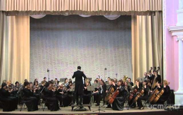 «Свет Христова Рождества» и «Музыкальный фейерверк»! В Орловской филармонии пройдут рождественские концерты. «Свет Христова Рождества» и «Музыкальный фейерверк»! В Орловской филармонии пройдут рождественские концерты.