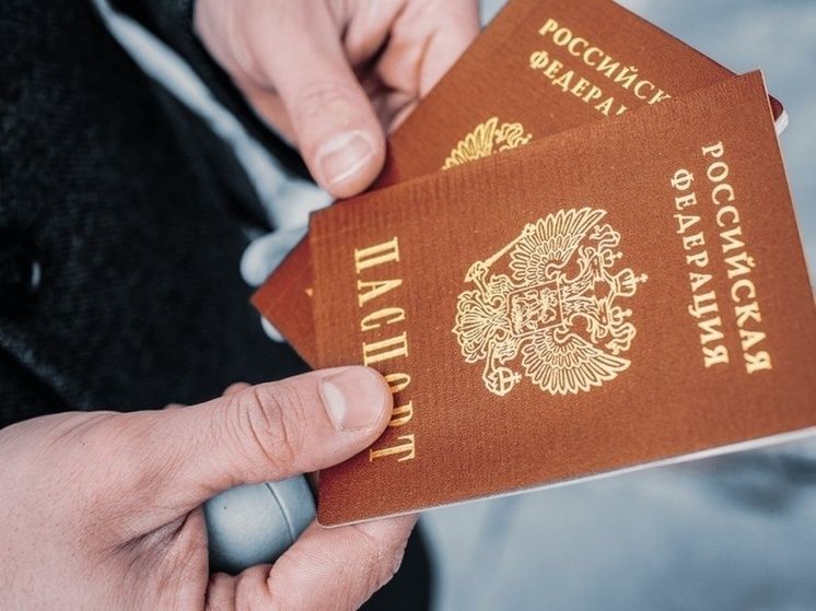 В Орле семь человек заменили паспорт из-за смены пола