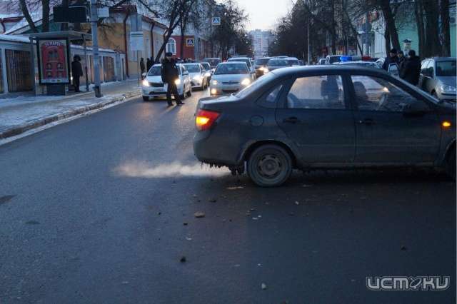 В Орле машина сбила ребенка В Орле машина сбила ребенка