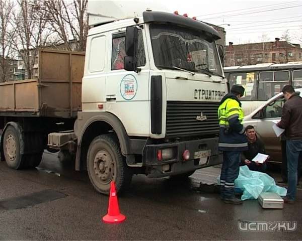 Подробности ДТП в Орле: грузовик сбил пешехода Подробности ДТП в Орле: грузовик сбил пешехода