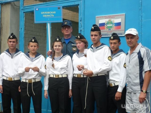 "Юные моряки" готовятся к "Юному воднику" "Юные моряки" готовятся к "Юному воднику"
