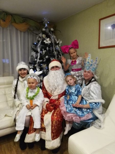 Полицейский Дед Мороз поздравил детей сотрудников УМВД России по городу Орлу
