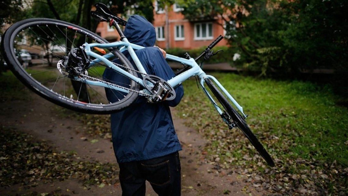 Орловские полицейские за сутки нашли велосипедного вора
