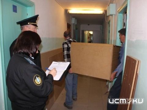 За долг в 70 миллионов отобрали квартиру За долг в 70 миллионов отобрали квартиру