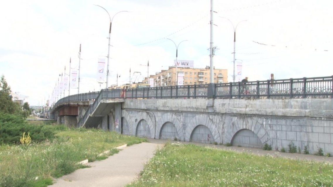 Белгородский подрядчик просит перекрыть Красный мост в Орле уже в январе