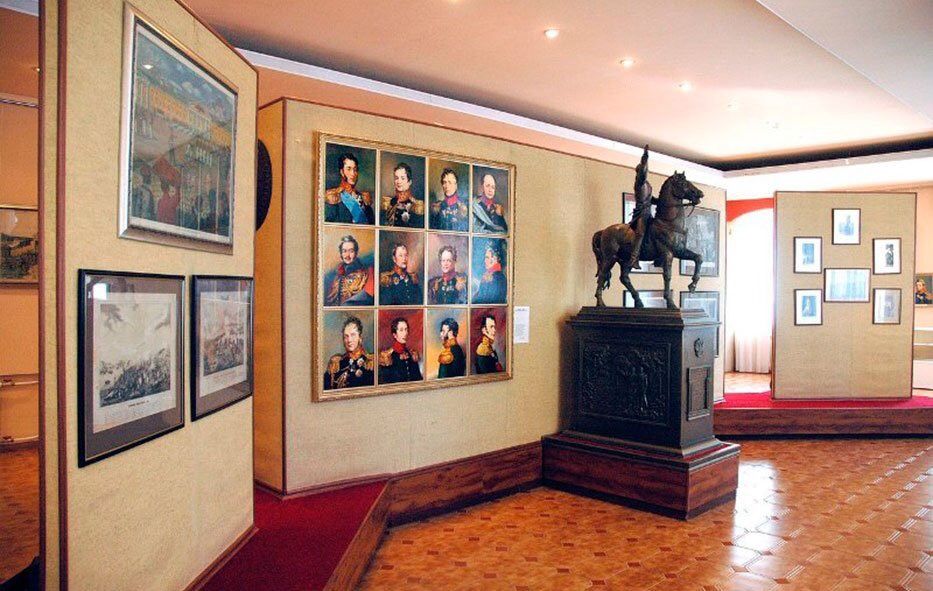 Орловчане могут посетить выставку картин, воссоздающих моменты войны
