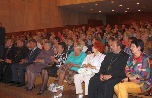 В администрации наградили попечителей выпускников В администрации наградили попечителей выпускников