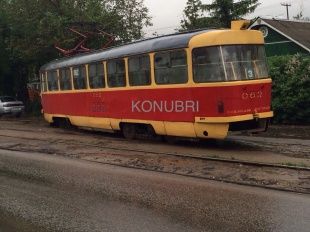 В Орле ливень смыл трамвай с рельсов