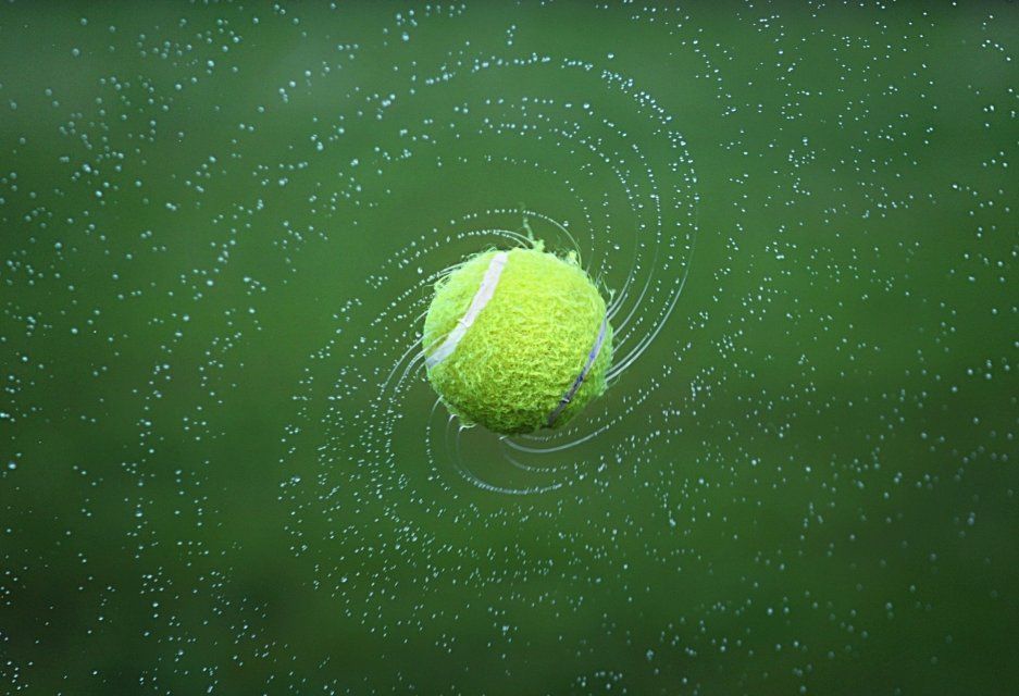 В Орле ветераны провели турнир по большому теннису 