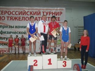 Орловские тяжелоатлеты стали вторыми на Всероссийском турнире в Курске