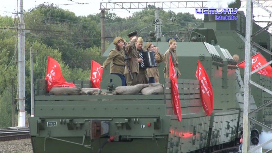Три остановки: во Мценске, Змиевке и Орле увидели точную копию бронепоезда БП-43