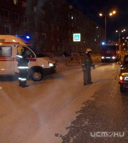 В Орле водитель "Volkswagen" врезался в дерево В Орле водитель "Volkswagen" врезался в дерево