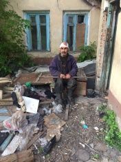 Пожилому мужчине срочно требуется помощь
