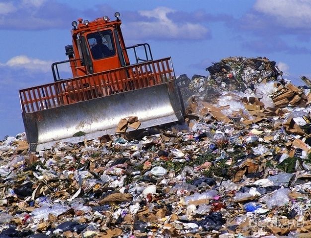 Мусор не вывозят управляющие компании, Спецавтобаза и даже элитные санатории Мусор не вывозят управляющие компании, Спецавтобаза и даже элитные санатории