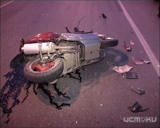 Подросток пострадал в аварии со скутером Подросток пострадал в аварии со скутером