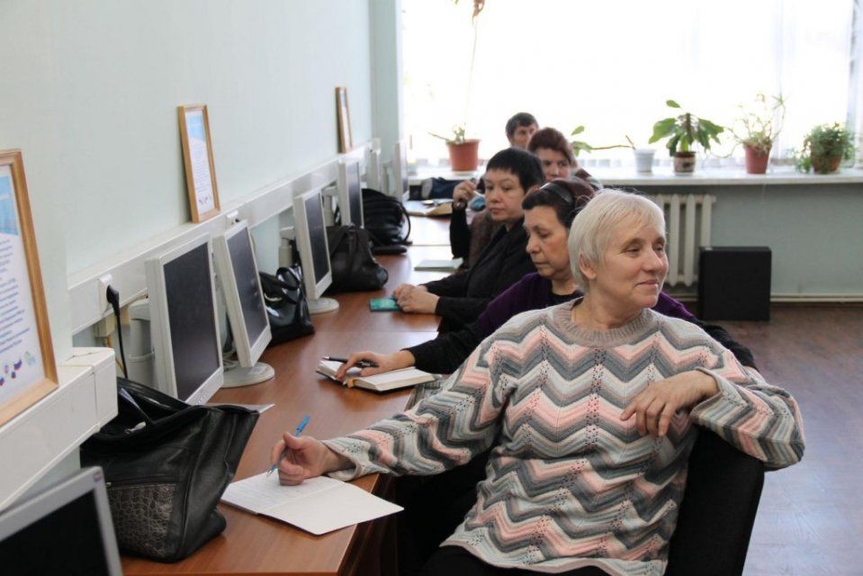 Орловские бабушки и дедушки сразились за звание самого продвинутого компьютерного пользователя