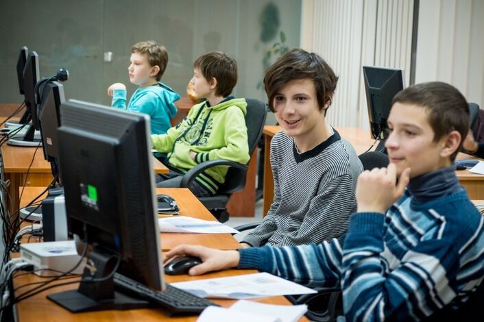 Орловских школьников бесплатно обучат программированию