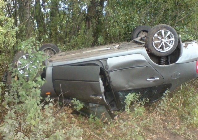 В Покровском районе автомобиль «Lada Kalina» вылетел в кювет В Покровском районе автомобиль «Lada Kalina» вылетел в кювет