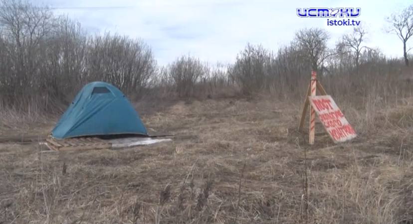 Орловчанин прожил неделю в палатке рядом с мусорным полигоном, чтобы фиксировать нарушения