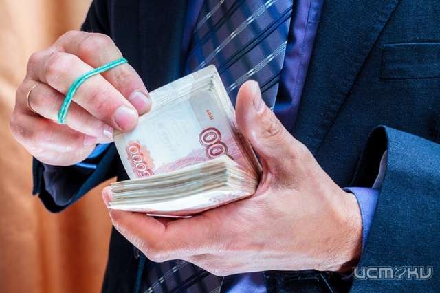 На Орловщине экс-главе поселения дали условный срок за премирование самого себя На Орловщине экс-главе поселения дали условный срок за премирование самого себя