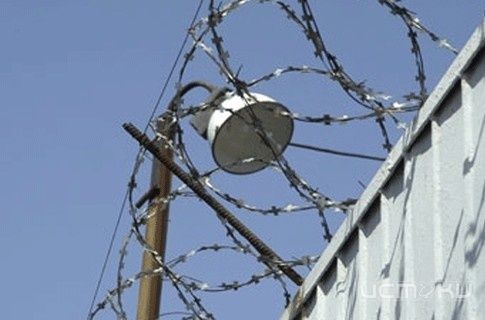 В Орловской области будут судить бывшего замначальника колонии за то, что он ударил заключенного В Орловской области будут судить бывшего замначальника колонии за то, что он ударил заключенного