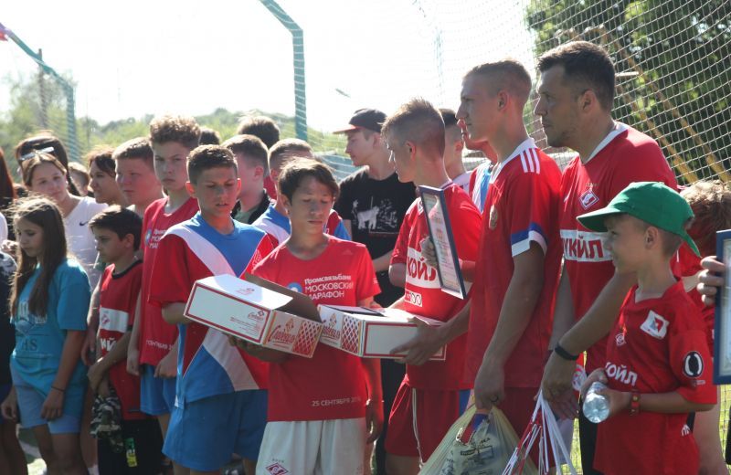В Орле состоялся турнир по мини-футболу среди команд силовых структур и школы-интерната