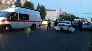 В Орле иномарка протаранила машину ДПС