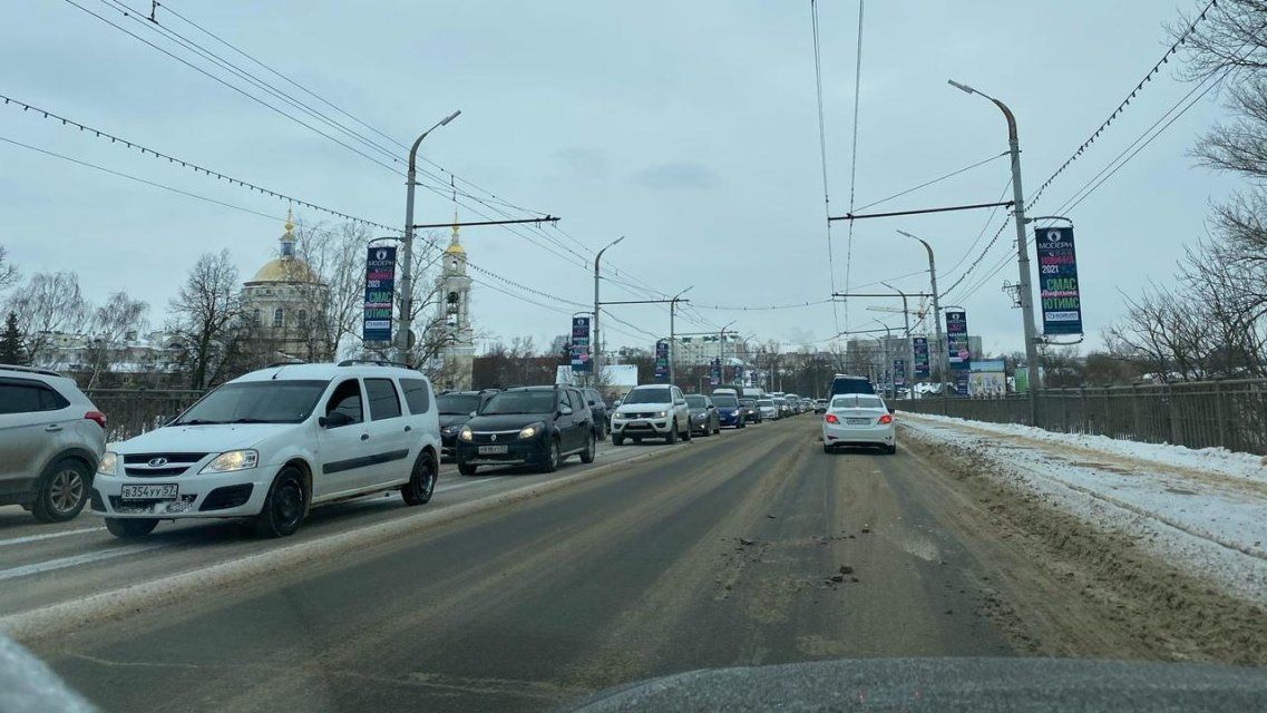 ВИДЕО: в сторону улицы Полесская в Орле зафиксирована пробка «красного» уровня
