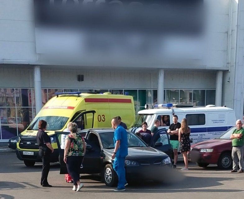 В Орле у гипермаркета «Европа» в авто скончался мужчина 