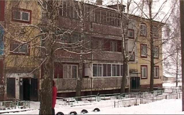 Судьбу жильцов разваливающейся многоэтажки в Урицком районе решит суд Судьбу жильцов разваливающейся многоэтажки в Урицком районе решит суд