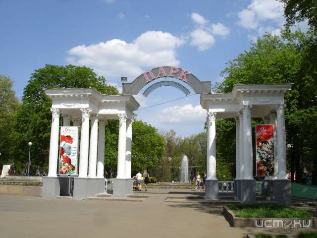 Подрядчик приступил к ремонту колоннады в горпарке Орла Подрядчик приступил к ремонту колоннады в горпарке Орла