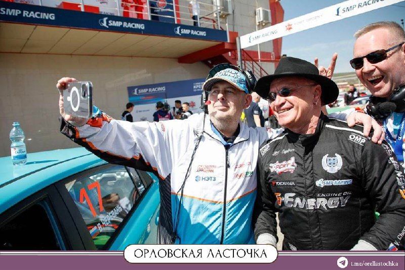 Известный орловский гонщик стал победителем этапа кольцевых автогонок