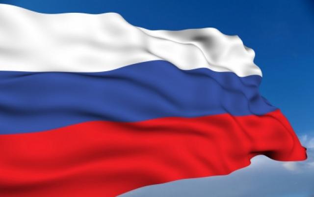 Орловчане в День государственного флага пронесли 20-метровый флаг Орловчане в День государственного флага пронесли 20-метровый флаг