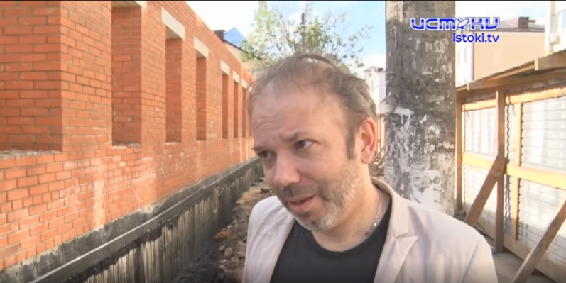 Дом туриста улица Фомина исторический объект "Мы много говорим об уважении, о памяти, о том как мы чтим. Да никого мы не чтим. Вот оно"