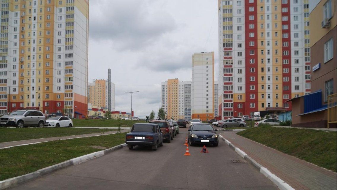 В Болховском микрорайоне водитель «Ниссана» сбил 10-летнюю девочку