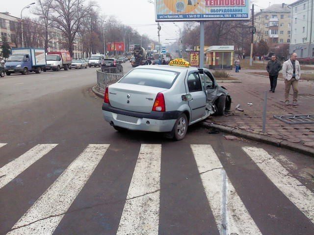 Внимание! Разыскиваются очевидцы ДТП в районе з-да им. Медведева! Внимание! Разыскиваются очевидцы ДТП в районе з-да им. Медведева!