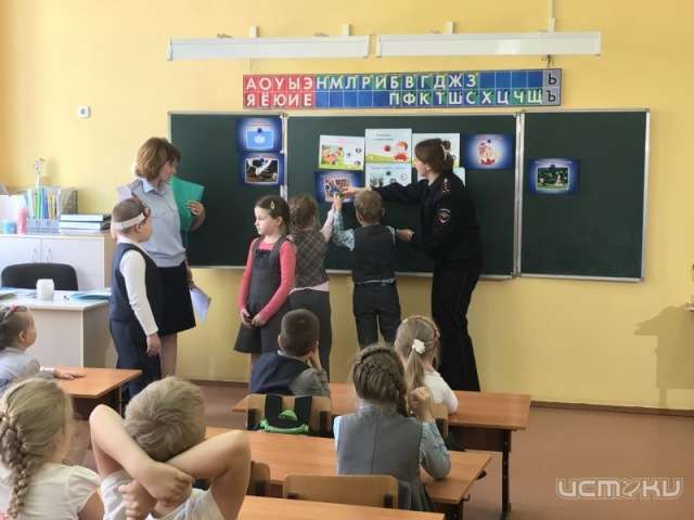 Орловские полицейские рассказали детям об их правах Орловские полицейские рассказали детям об их правах