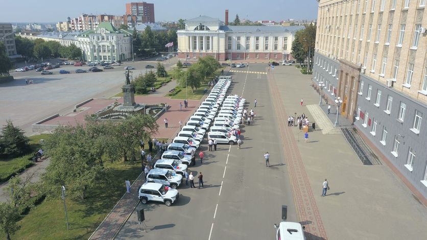 В Орловской области районные больницы получили 37 новых автомобилей
