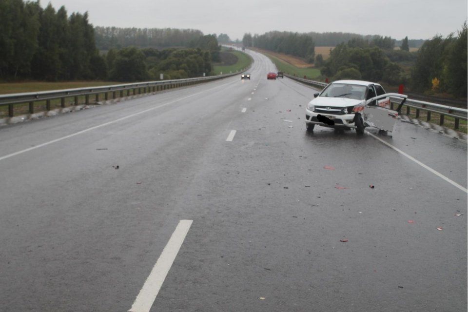 Автомобилист после аварии на трассе «Орел-Тамбов» попал в реанимацию