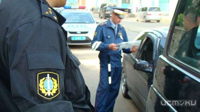 В Орле судебные приставы ловили должников на дороге В Орле судебные приставы ловили должников на дороге
