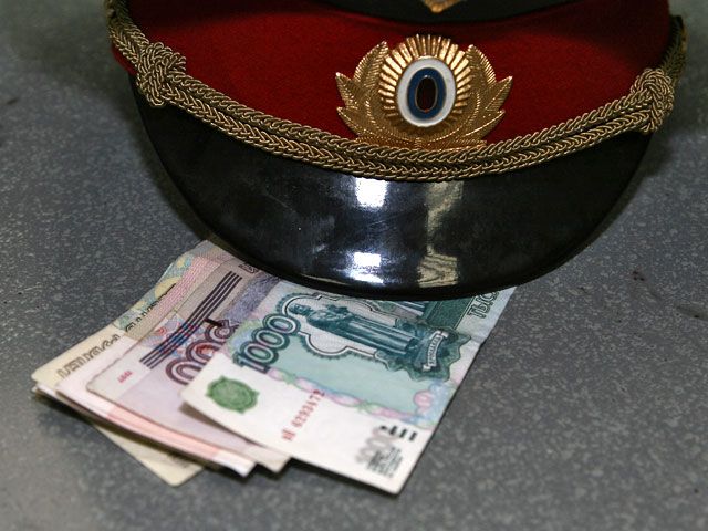 Бывший сотрудник УФСИН обвиняется в получении взяток Бывший сотрудник УФСИН обвиняется в получении взяток