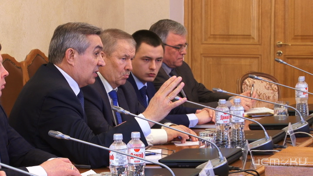 Коровин сравнил ТТП и ПАТП-1 с «курицей и уткой, которых скрестить нельзя» Коровин сравнил ТТП и ПАТП-1 с «курицей и уткой, которых скрестить нельзя»